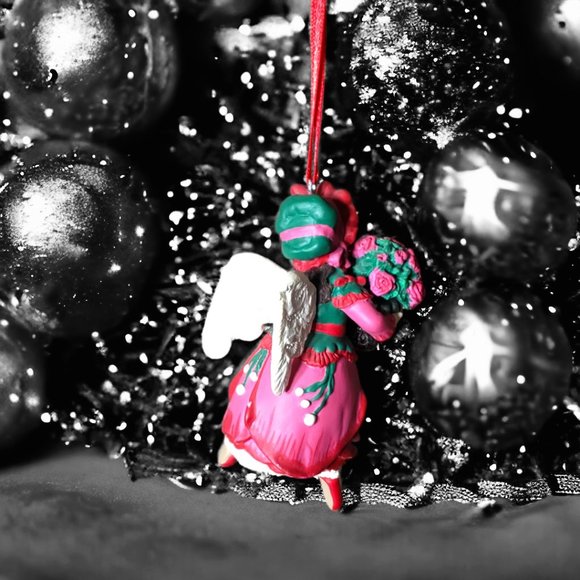 1999 Hallmark Keepsake Ornament Rose Angel: The Language of Flowers 4th & Final - Picture 4 of 9